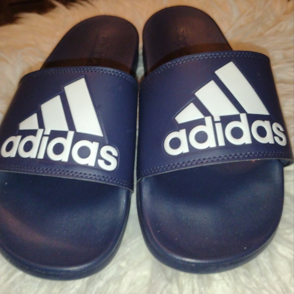 NWOT Adidas flip flops
